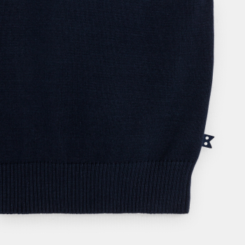 قميص تحتاني بياقة مثلثة باللون الأزرق البحري للأولاد